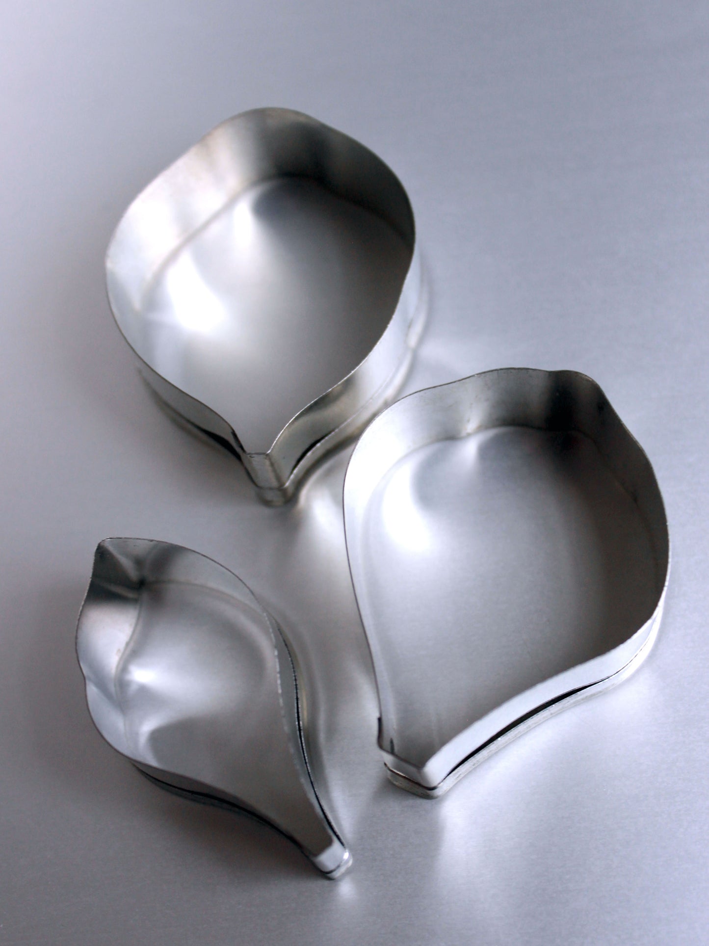 ANEMONE PETAL CUTTERS (L) ©