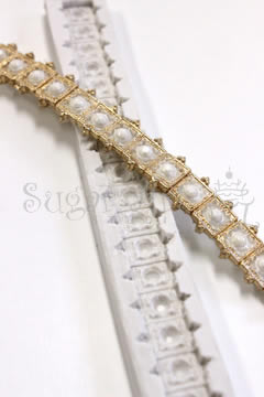 ATHENA LACE BORDER MOLD